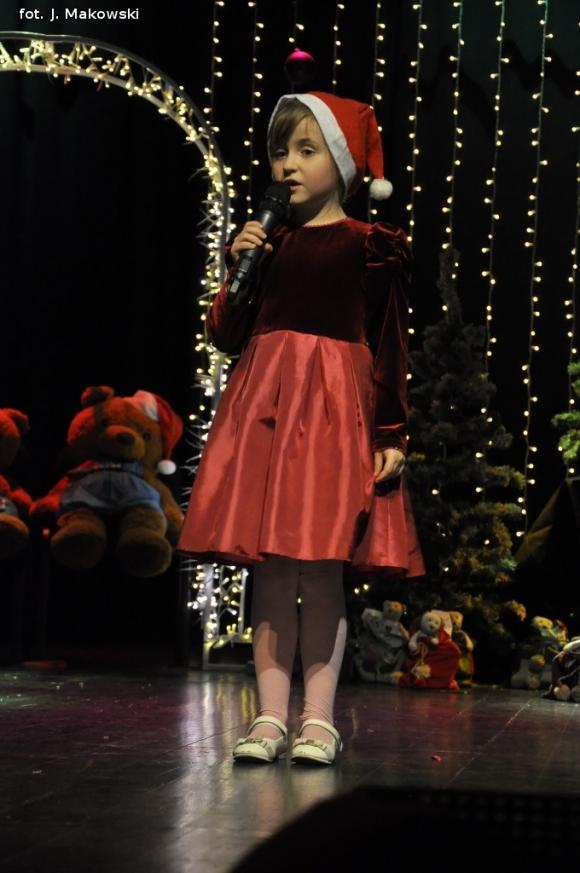 Zostali Świętymi Mikołajami. Koncert w domu kultury