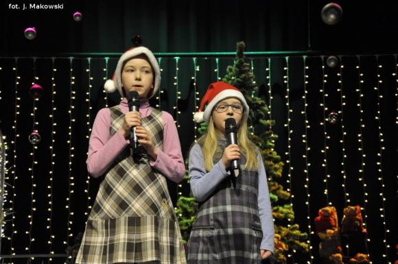 Zostali Świętymi Mikołajami. Koncert w domu kultury