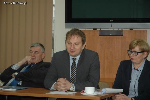 Rozmowa o budżetach: place zabaw, zmarnowane pieniądze, zaniedbane getto i odrodzenie edukacji zawodowej