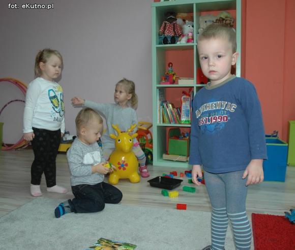  Be Happy!: Święty Mikołaj obdarował dzieci w nowym przedszkolu