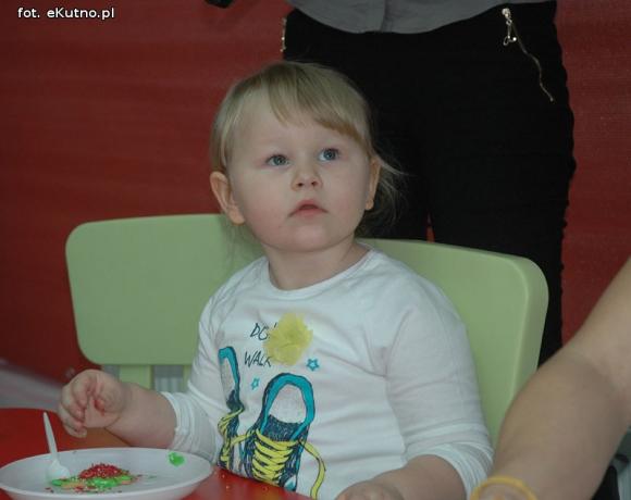  Be Happy!: Święty Mikołaj obdarował dzieci w nowym przedszkolu