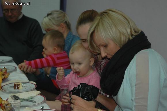 Be Happy!: Święty Mikołaj obdarował dzieci w nowym przedszkolu