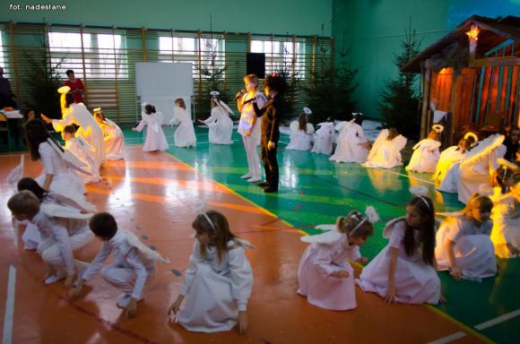 Uroczyste jasełka w Zespole Szkół w Gołębiewku