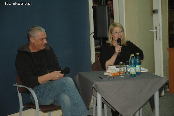 Rozmowa kutnian z Andrzejem Stasiukiem. Może to los działa jak przypadek