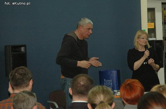 Rozmowa kutnian z Andrzejem Stasiukiem. Może to los działa jak przypadek