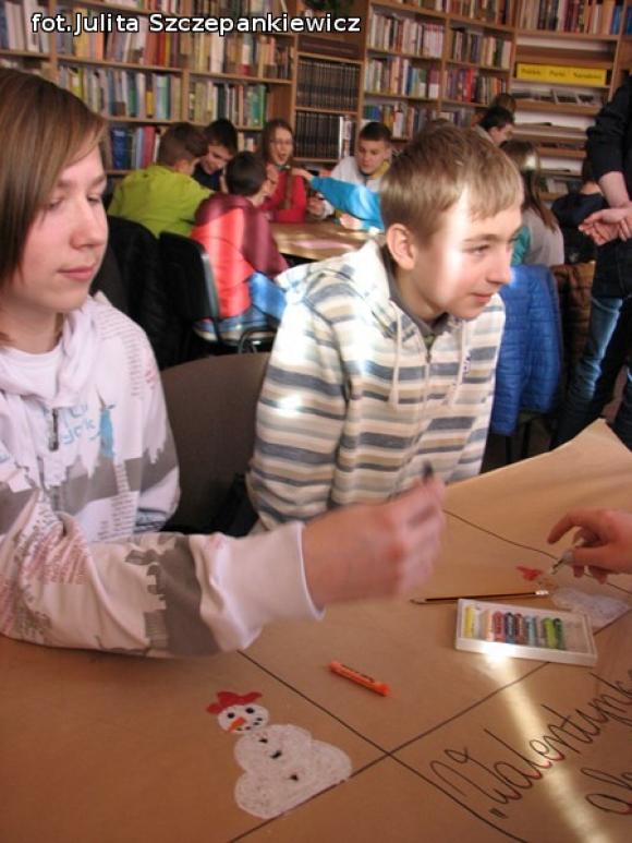 Ferie uczniów z Krośniewic: Walentynkowa afera, pluski w aquaparku i dobra komedia