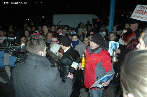 Rozpacz, żal i gniew rodzin zmarłych dzieci. Starosta tłumaczył się za lekarzy