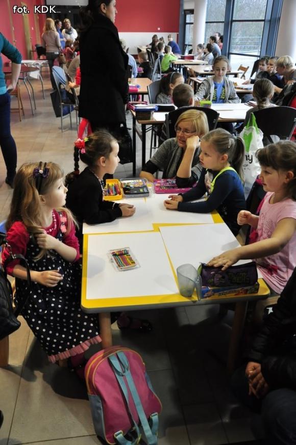 Wielki Konkurs Plastyczny w KDK pod hasłem Człowiek kocha i dba o zwierzęta