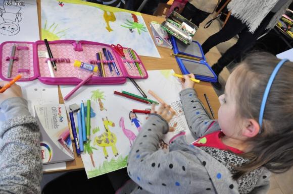 Wielki Konkurs Plastyczny w KDK pod hasłem Człowiek kocha i dba o zwierzęta