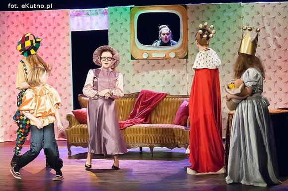 Oryginalny scenariusz i brawurowy występ małych aktorów. 49. premiera Teatru Puszek za nami