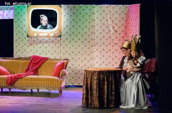 Oryginalny scenariusz i brawurowy występ małych aktorów. 49. premiera Teatru Puszek za nami