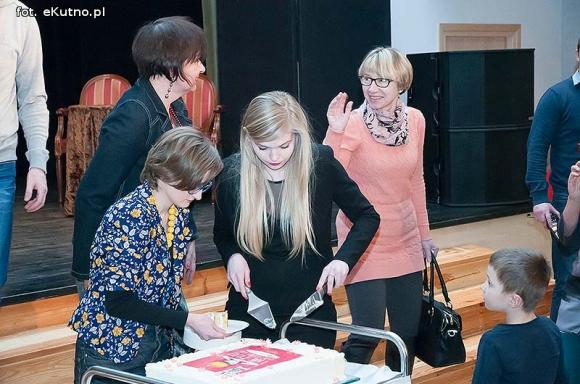 Oryginalny scenariusz i brawurowy występ małych aktorów. 49. premiera Teatru Puszek za nami