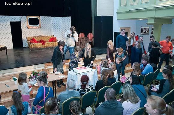 Oryginalny scenariusz i brawurowy występ małych aktorów. 49. premiera Teatru Puszek za nami