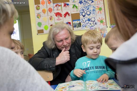 Kolorowy Świat w Bielawkach: Szanuj swoją koleżankę i swojego kolegę