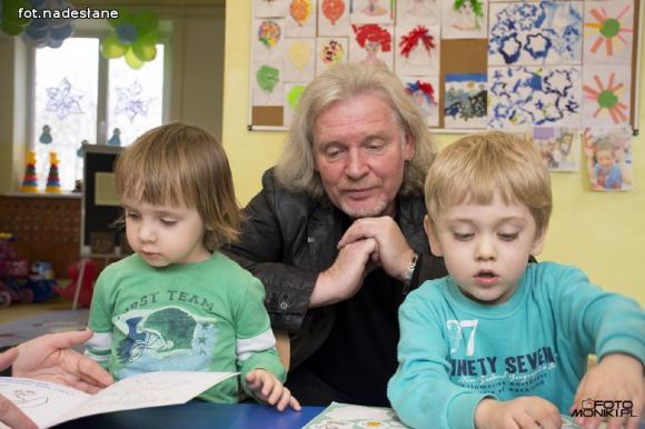 Kolorowy Świat w Bielawkach: Szanuj swoją koleżankę i swojego kolegę