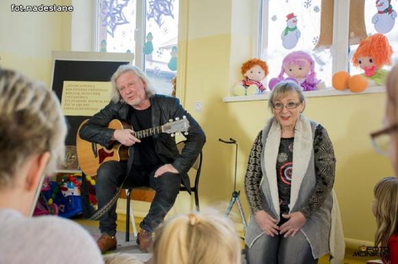 Kolorowy Świat w Bielawkach: Szanuj swoją koleżankę i swojego kolegę