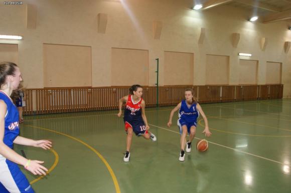 Dziewczęta z Grabskiego Mistrzyniami Powiatu w Koszykówce