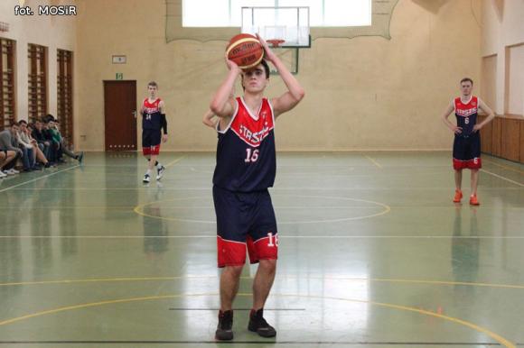 Koszykarze ZS w Żychlinie najlepsi w powiecie