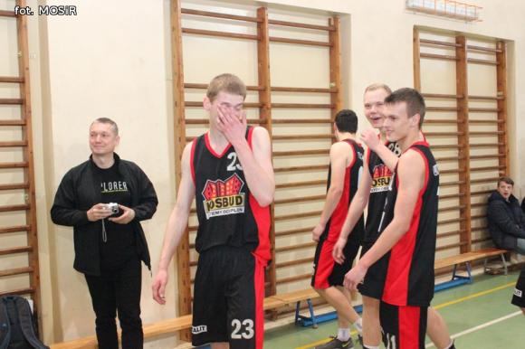 Koszykarze ZS w Żychlinie najlepsi w powiecie