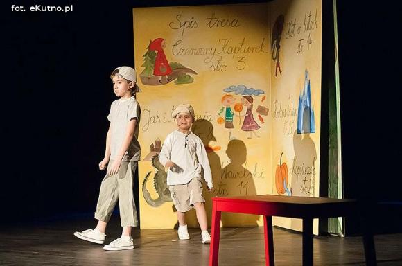 100 lat Teatrowi Puszek z Kutnowskiego Domu Kultury. Dwa Michały na medal