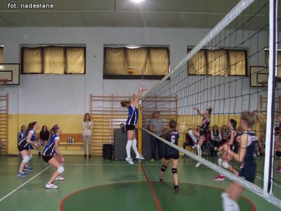 Dziewczęta z ZS w Żychlinie po raz czwarty mistrzem powiatu