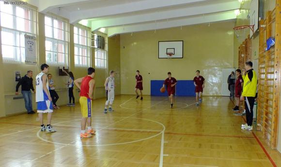 Gimnazjum nr 1 w Kutnie wygrało Caspro-Basket Cup