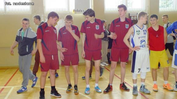 Gimnazjum nr 1 w Kutnie wygrało Caspro-Basket Cup