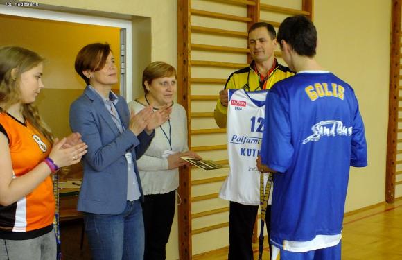 Gimnazjum nr 1 w Kutnie wygrało Caspro-Basket Cup
