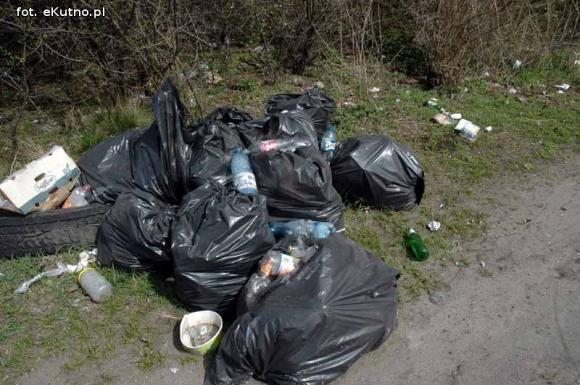 Miejskie obrazki. Przygotowania do sprzątania?