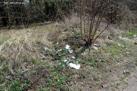 Miejskie obrazki. Przygotowania do sprzątania?