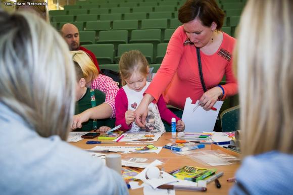 Kinematograf dla Malucha z Bolkiem i Lolkiem i papierowe podobizny kultowych bohaterów