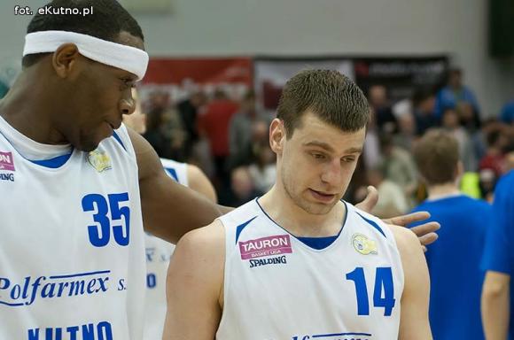 Polfarmex wygrywa z Anwilem