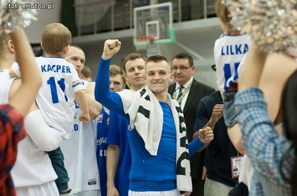 Polfarmex wygrywa z Anwilem