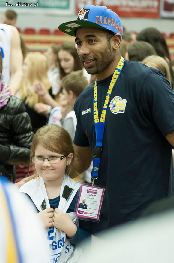 Polfarmex wygrywa z Anwilem