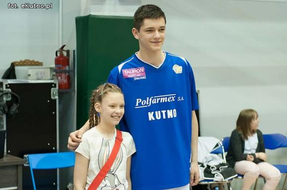 Polfarmex wygrywa z Anwilem