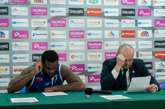 Polfarmex wygrywa z Anwilem