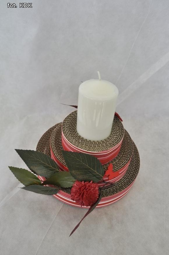 Dekoracje z odzysku. Warsztaty wyobraźni w pracowni plastycznej KDK