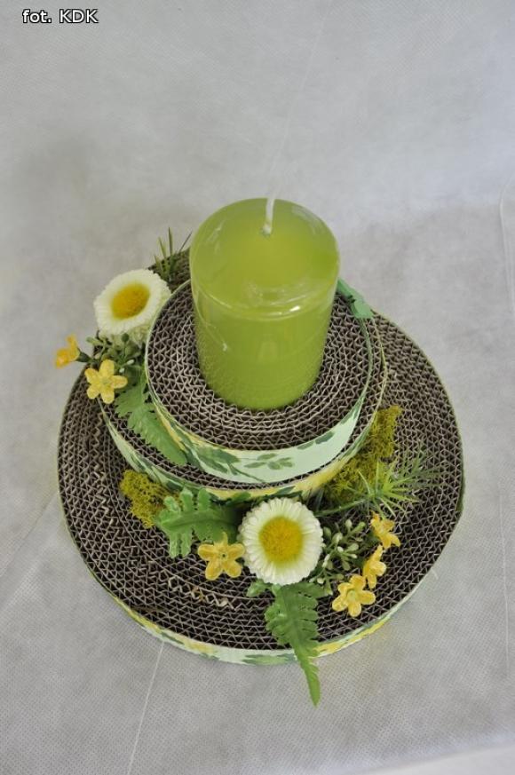 Dekoracje z odzysku. Warsztaty wyobraźni w pracowni plastycznej KDK