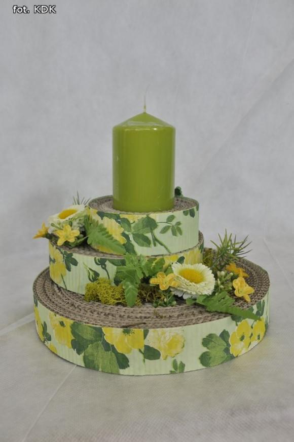 Dekoracje z odzysku. Warsztaty wyobraźni w pracowni plastycznej KDK