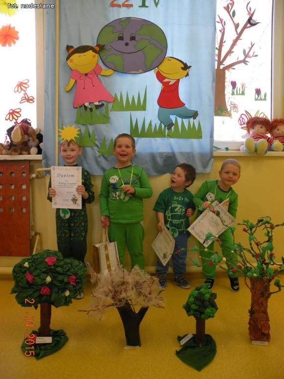 Przyjaciele matki Ziemi z Kolorowego Świata w Bielawkach