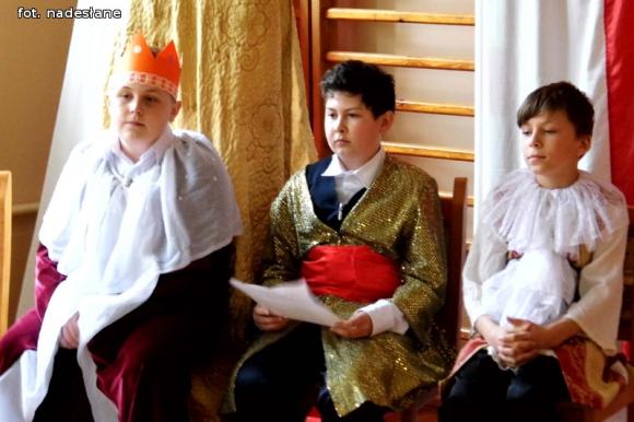 Uczniowie z Szewc Nadolnych o Konstytucji 3 Maja