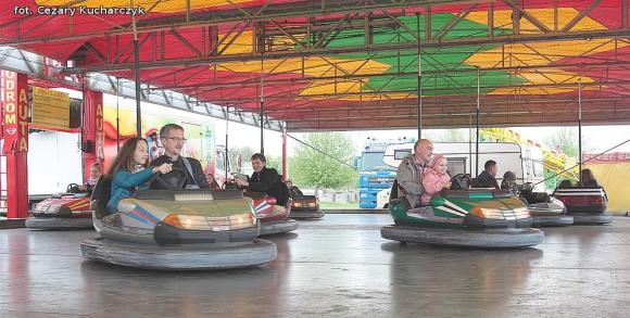 Mali kutnianie w lunaparku