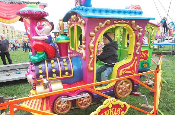 Mali kutnianie w lunaparku