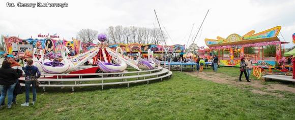 Mali kutnianie w lunaparku