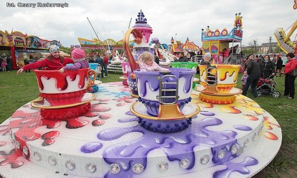 Mali kutnianie w lunaparku