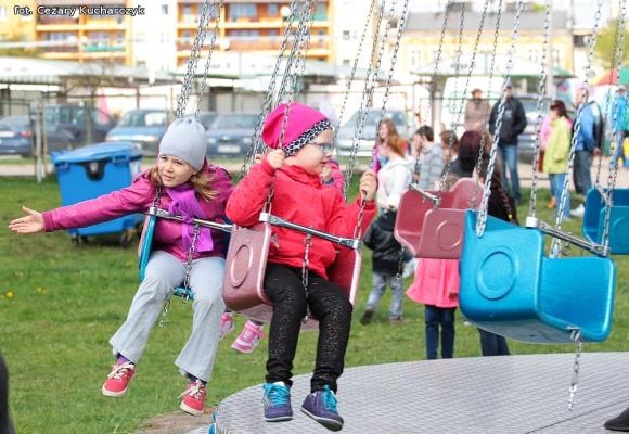 Mali kutnianie w lunaparku