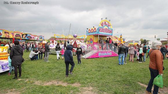 Mali kutnianie w lunaparku