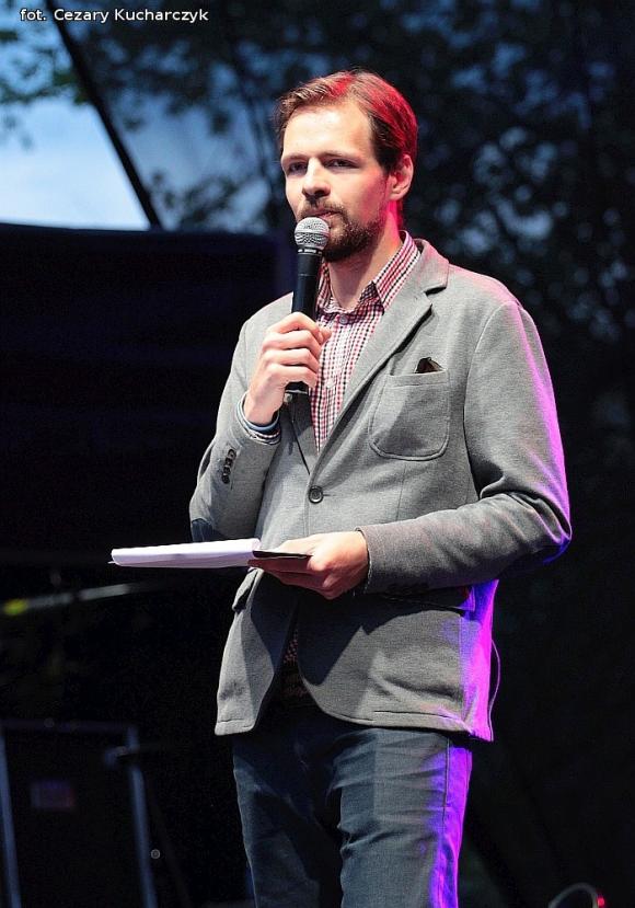 Jerzy Kryszak w Kutnie. Aktualna sytuacja polityczna z dowcipnym komentarzem