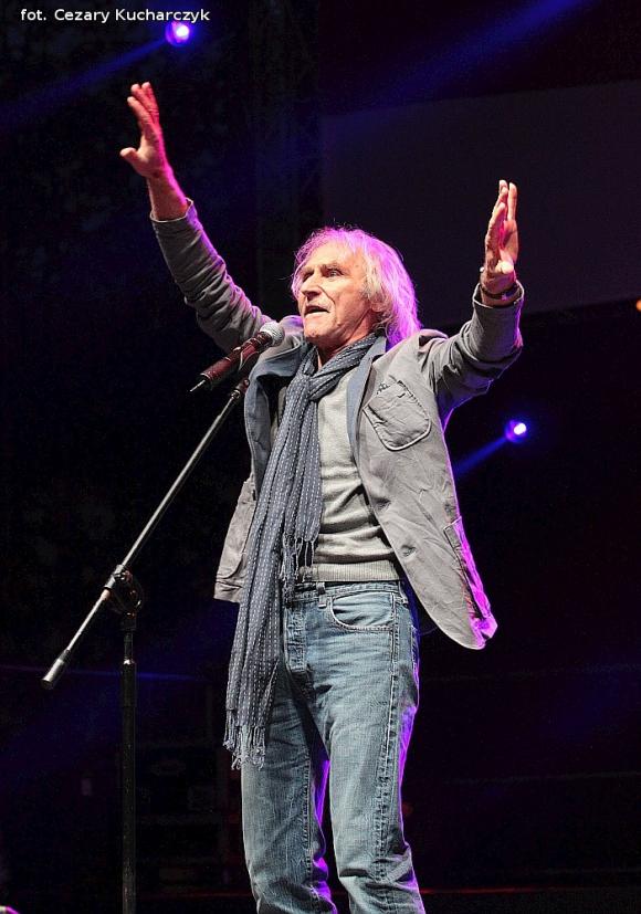 Jerzy Kryszak w Kutnie. Aktualna sytuacja polityczna z dowcipnym komentarzem