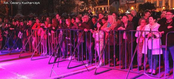 Jerzy Kryszak w Kutnie. Aktualna sytuacja polityczna z dowcipnym komentarzem